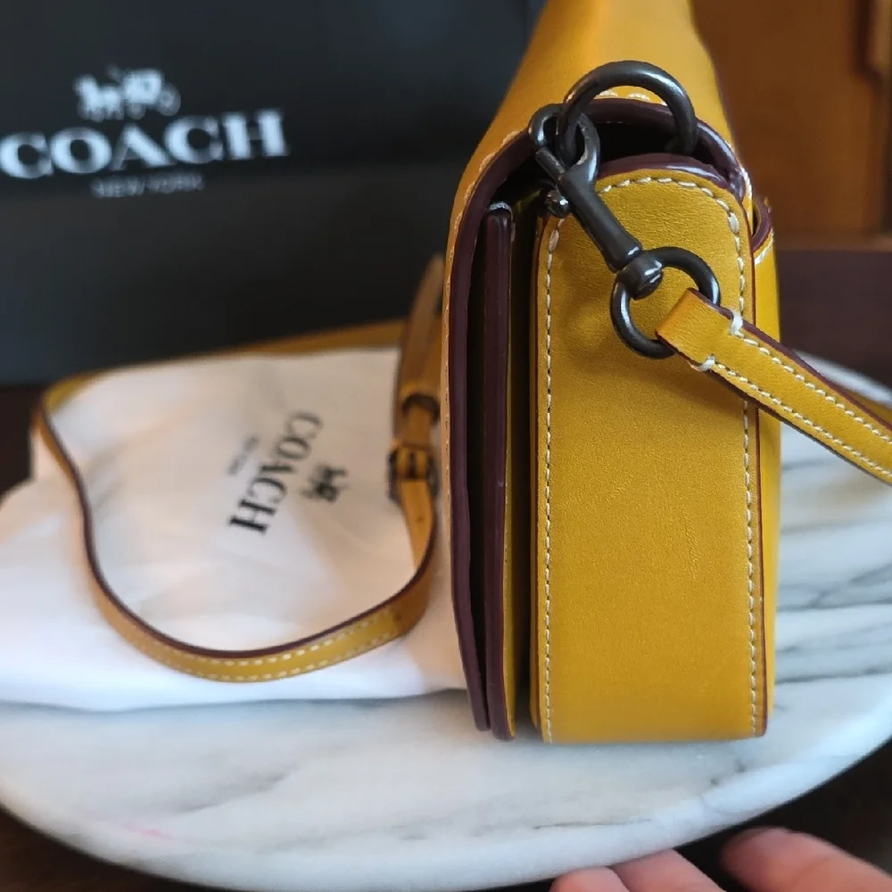 Coach 1941 Dinky Glovetanned Leather, Antique Black Hadware, Includes Dusty! - Picture 11 of 17